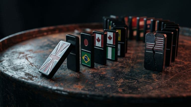 AI: Домино на барреле